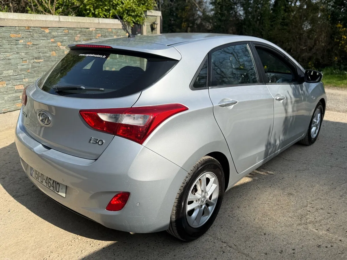 2015 Hyudai i30 1.4 petrol2 keys - Image 4