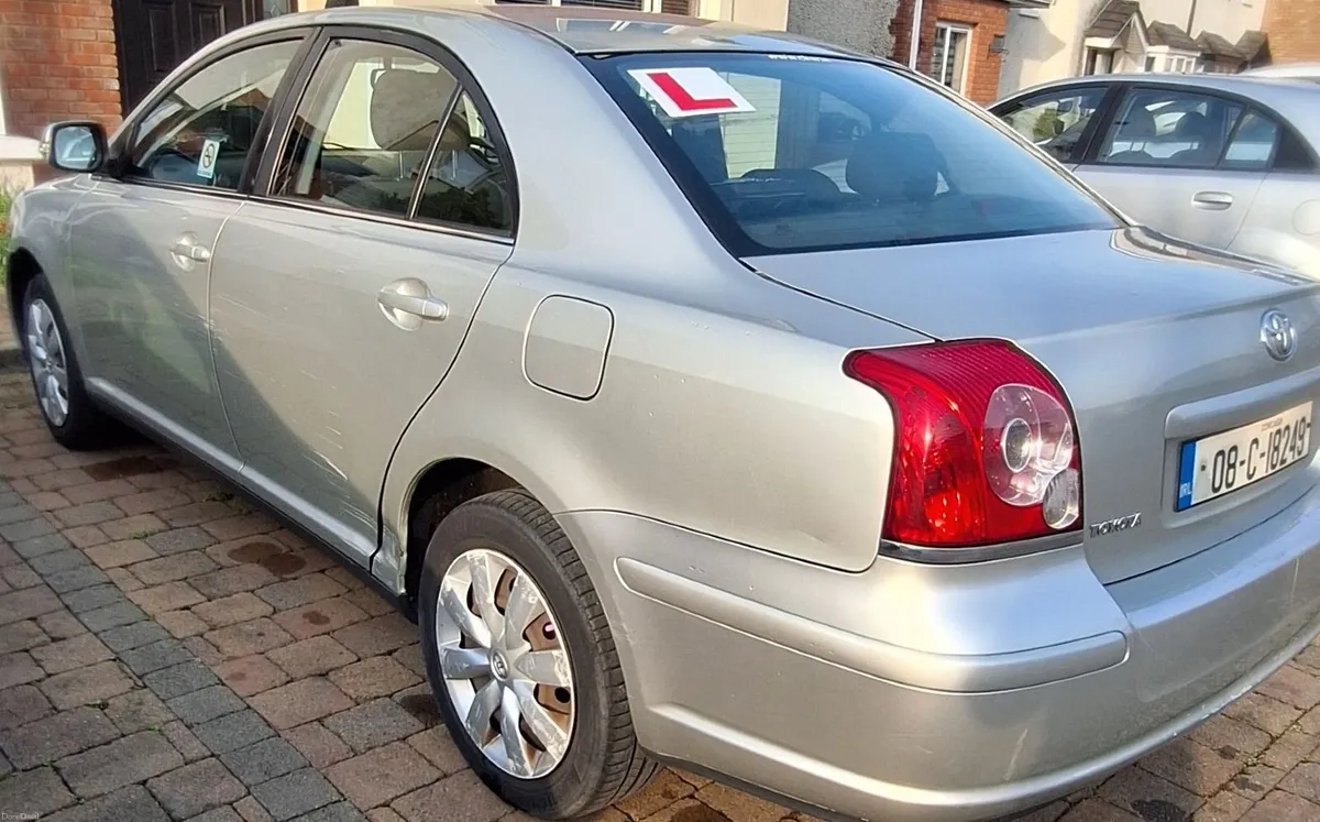 Toyota Avensis 2008 - Image 4