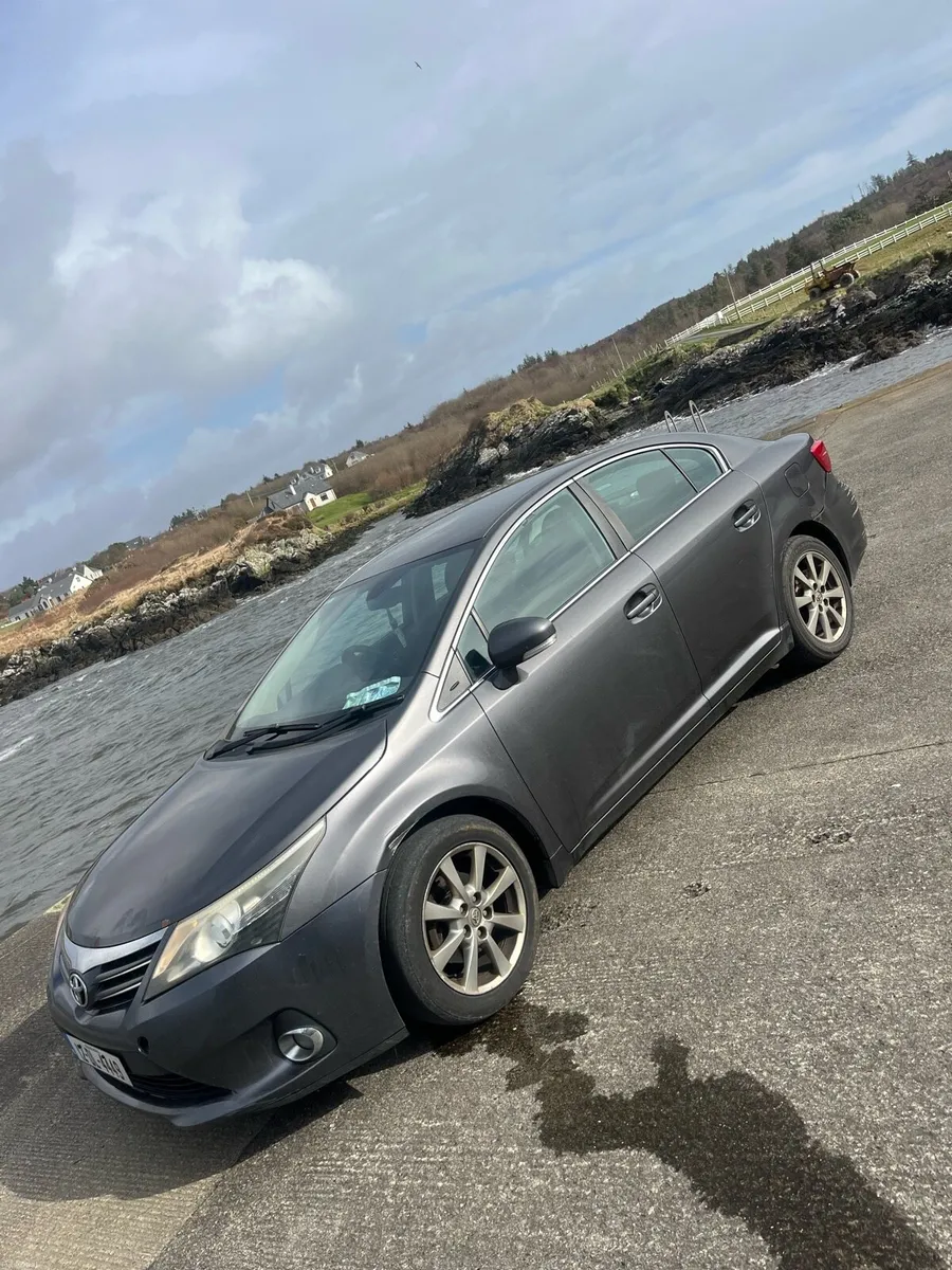 TOYOTA AVENSIS D4D 2.0 OVERMOUNT 2012 - Image 1