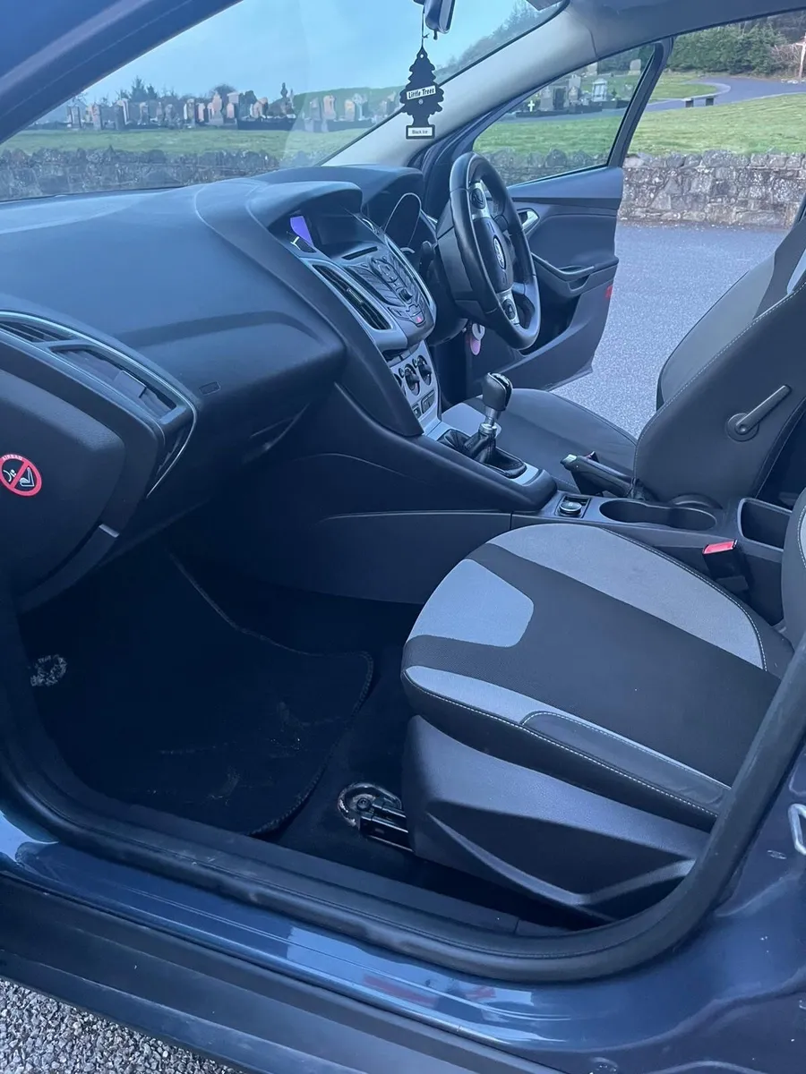 Ford Focus 2012 - Image 4