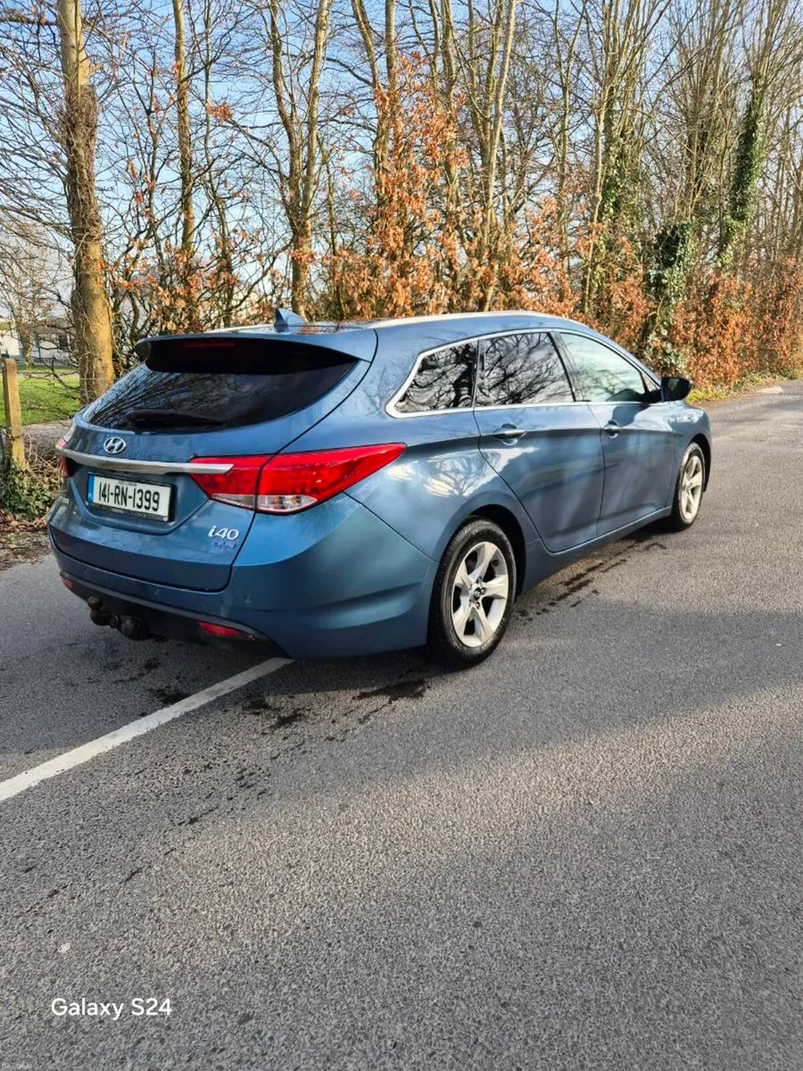 Hyundai  i40  Estate  Diesel  141 - Image 3