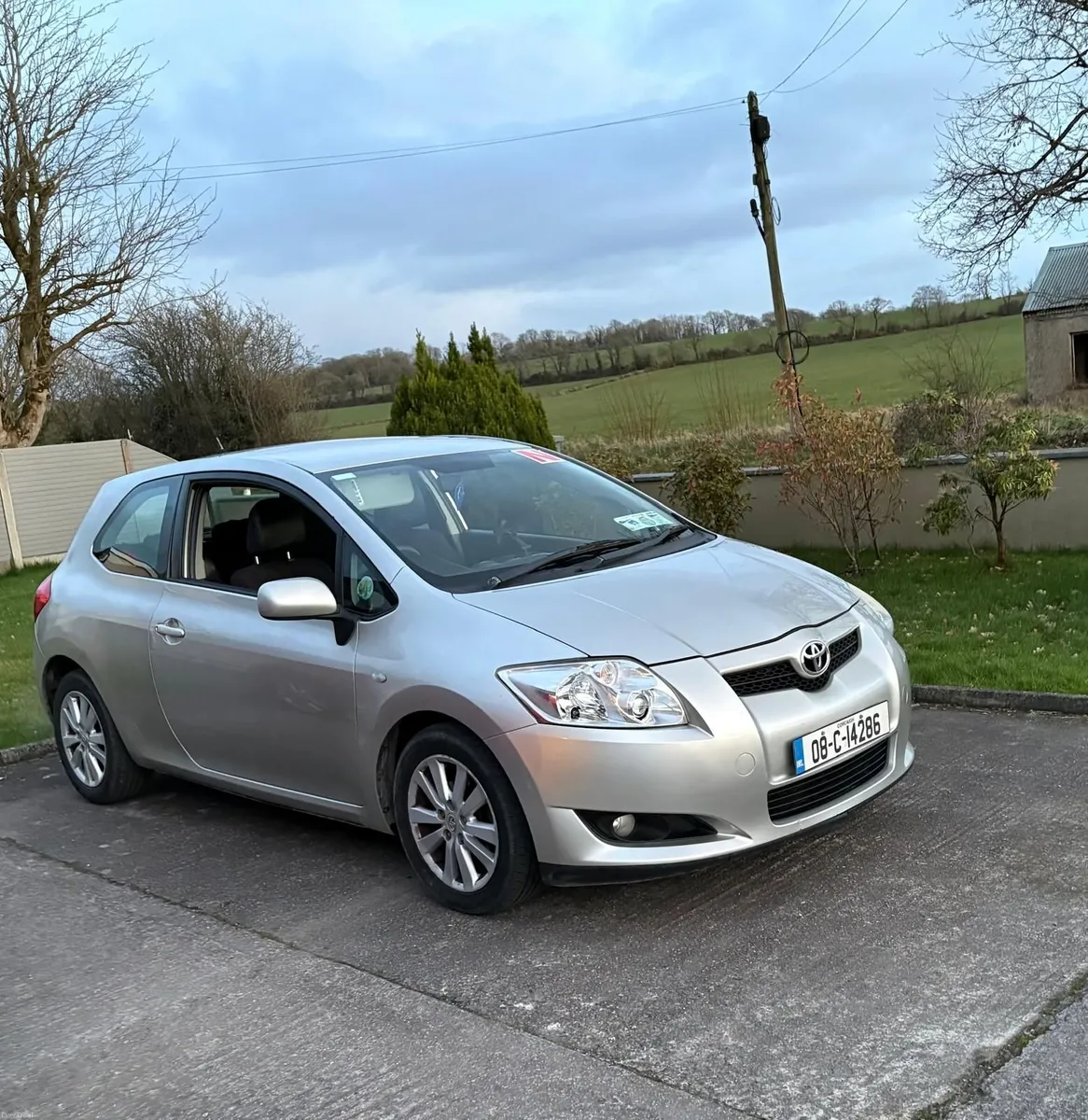 Toyota Auris 2008 - Image 2