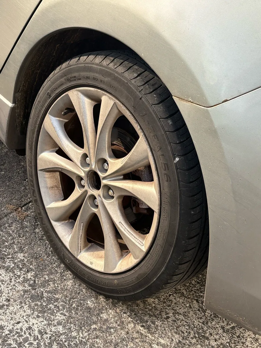 Mazda 3 €2950 or offers need gone - Image 4