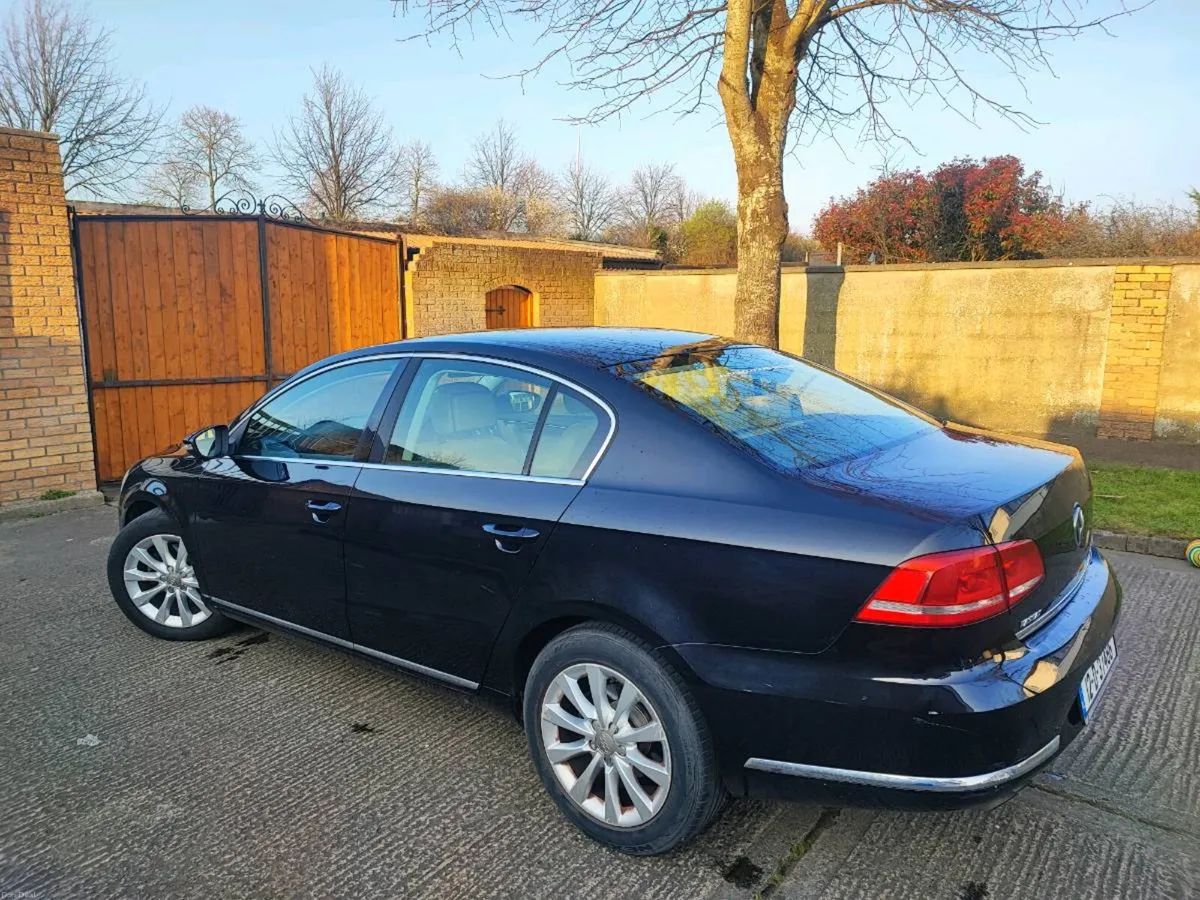 Volkswagen Passat Automatic - Image 4