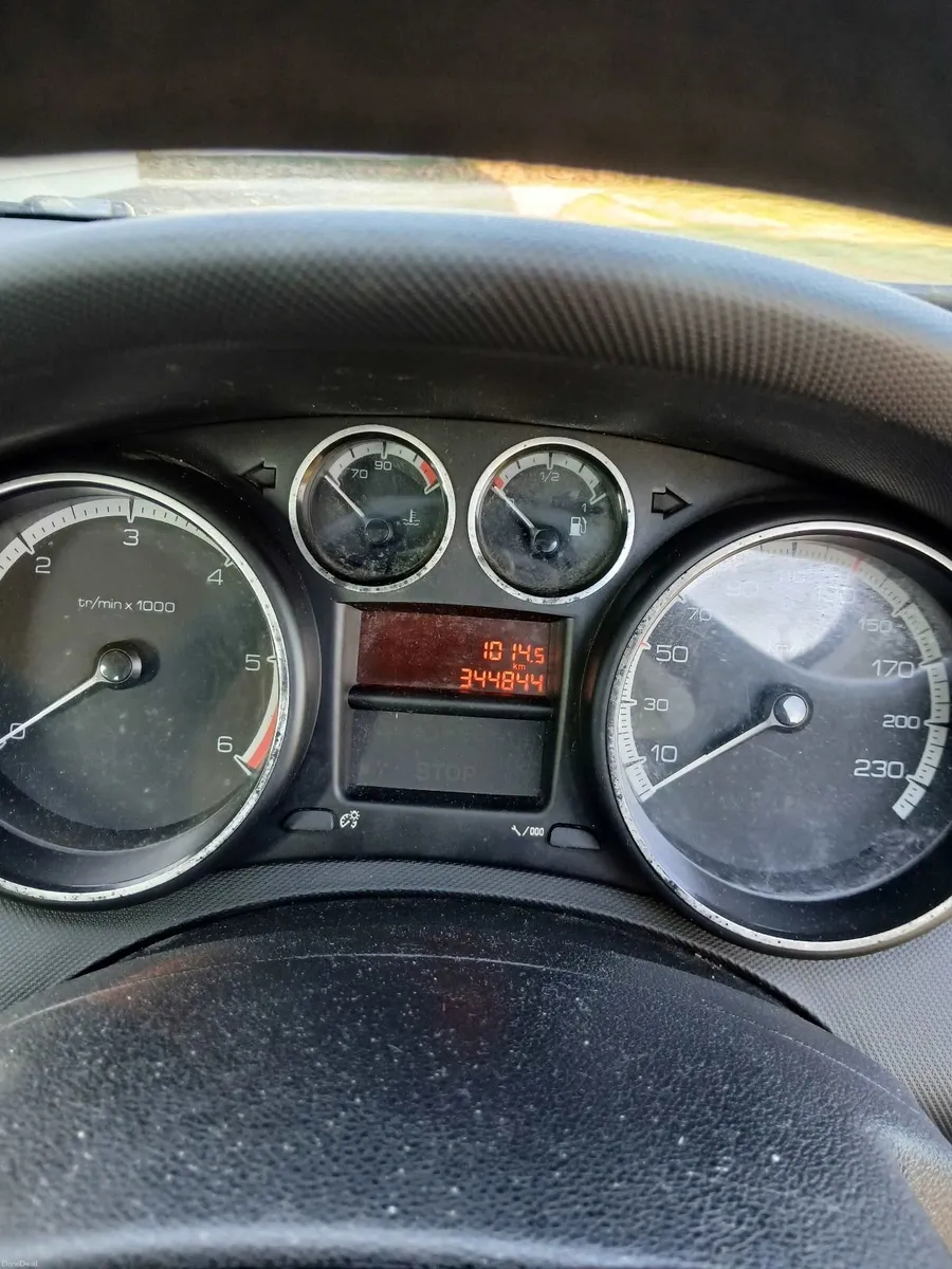 Peugeot 308 2008 - Image 2