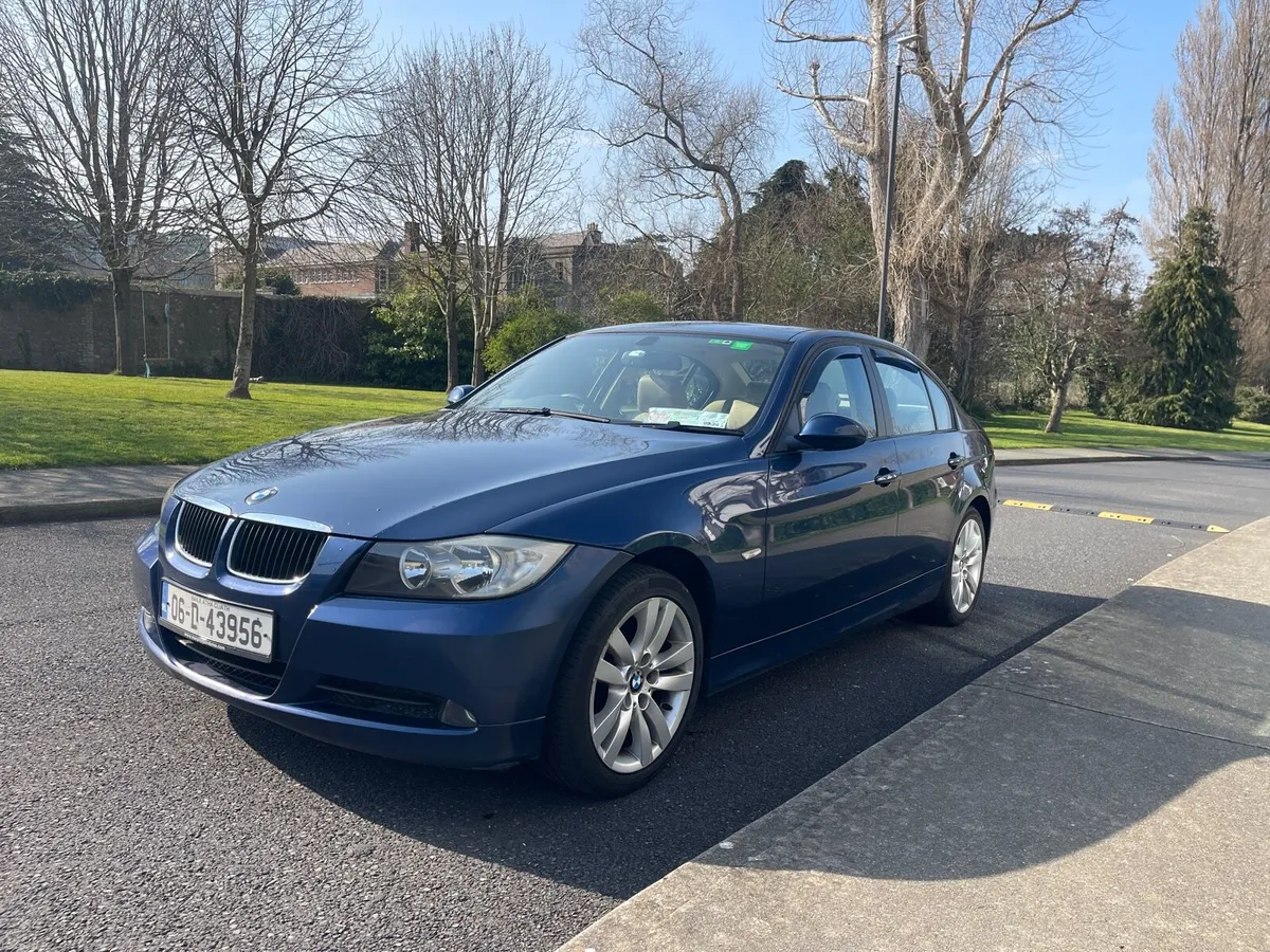 BMW 320i 2006 - Image 1