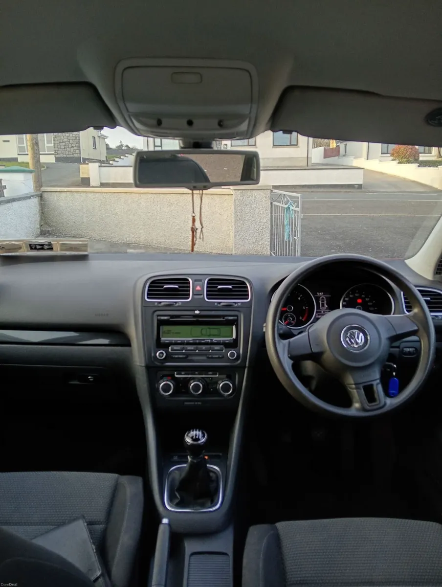 Volkswagen Golf 2010 - Image 3