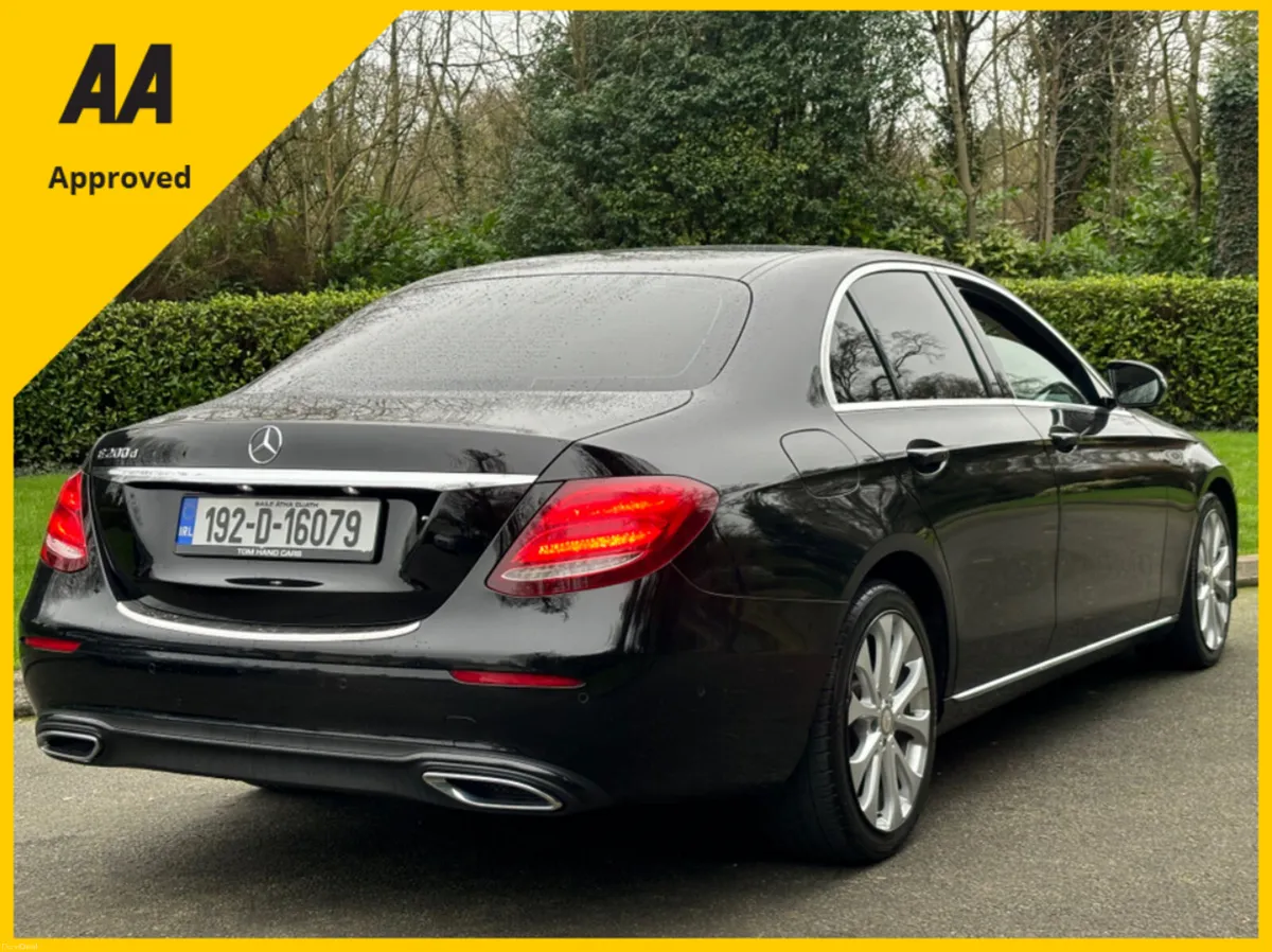 Mercedes-Benz E200 AVANTGARDE 2019 - Image 3