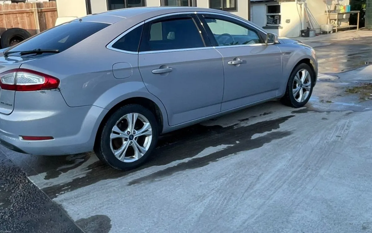 Ford mondeo - Image 4