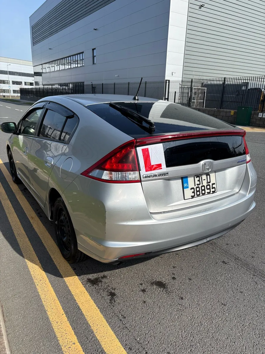 Honda insight nct & tax low kms - Image 4