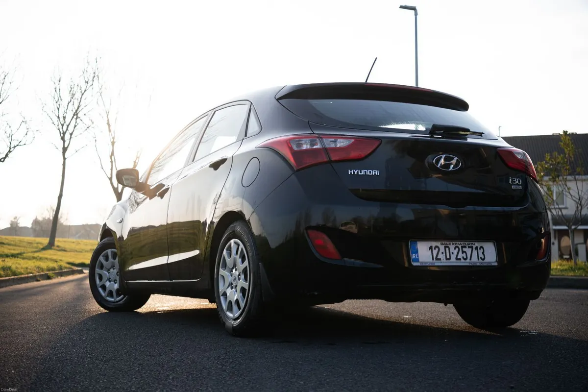 Hyundai i30 1.4 CRDi 110,000km New Tyres NCT 09/26 - Image 2