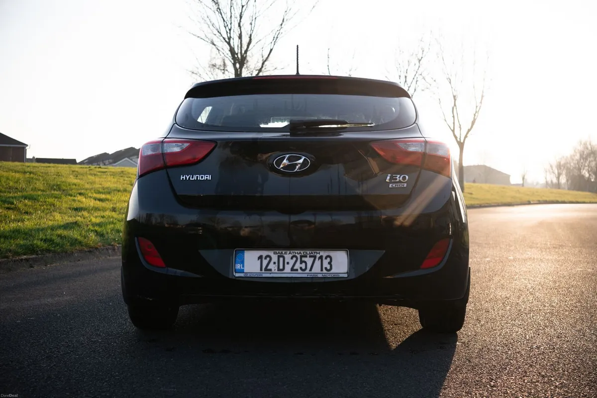 Hyundai i30 1.4 CRDi 110,000km New Tyres NCT 09/26 - Image 4