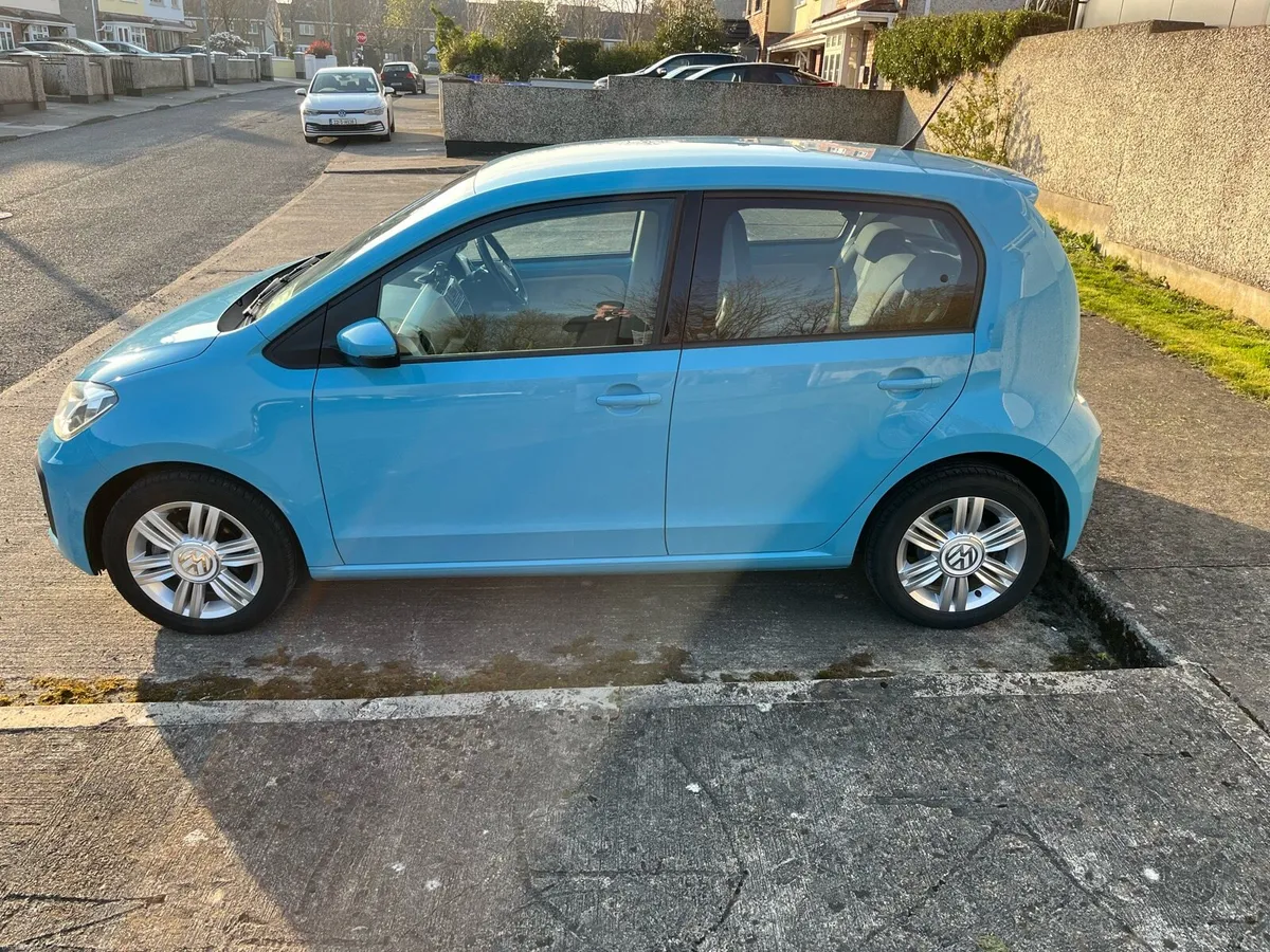2017 Volkswagen Up Automatic - Image 3