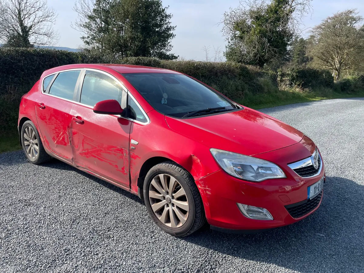 Vauxhall Astra 2011 1.7 diesel nct 8/26 - Image 2