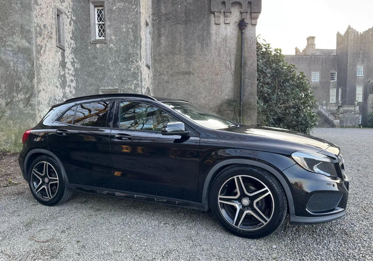 MERCEDES-BENZ GLA // NCT 10/26 // JUST SERVICED - Image 2