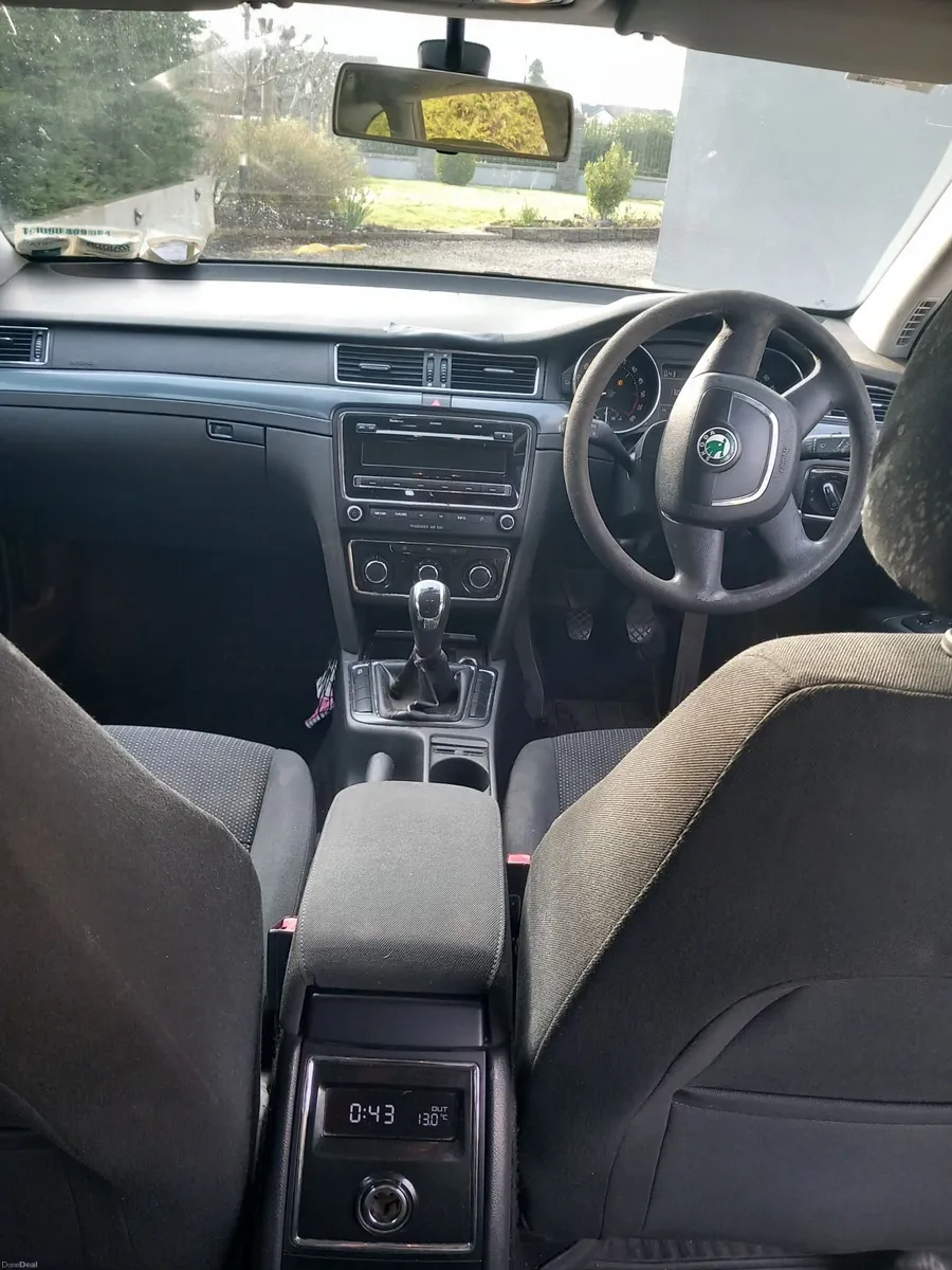 Skoda Superb 2012 - Image 3