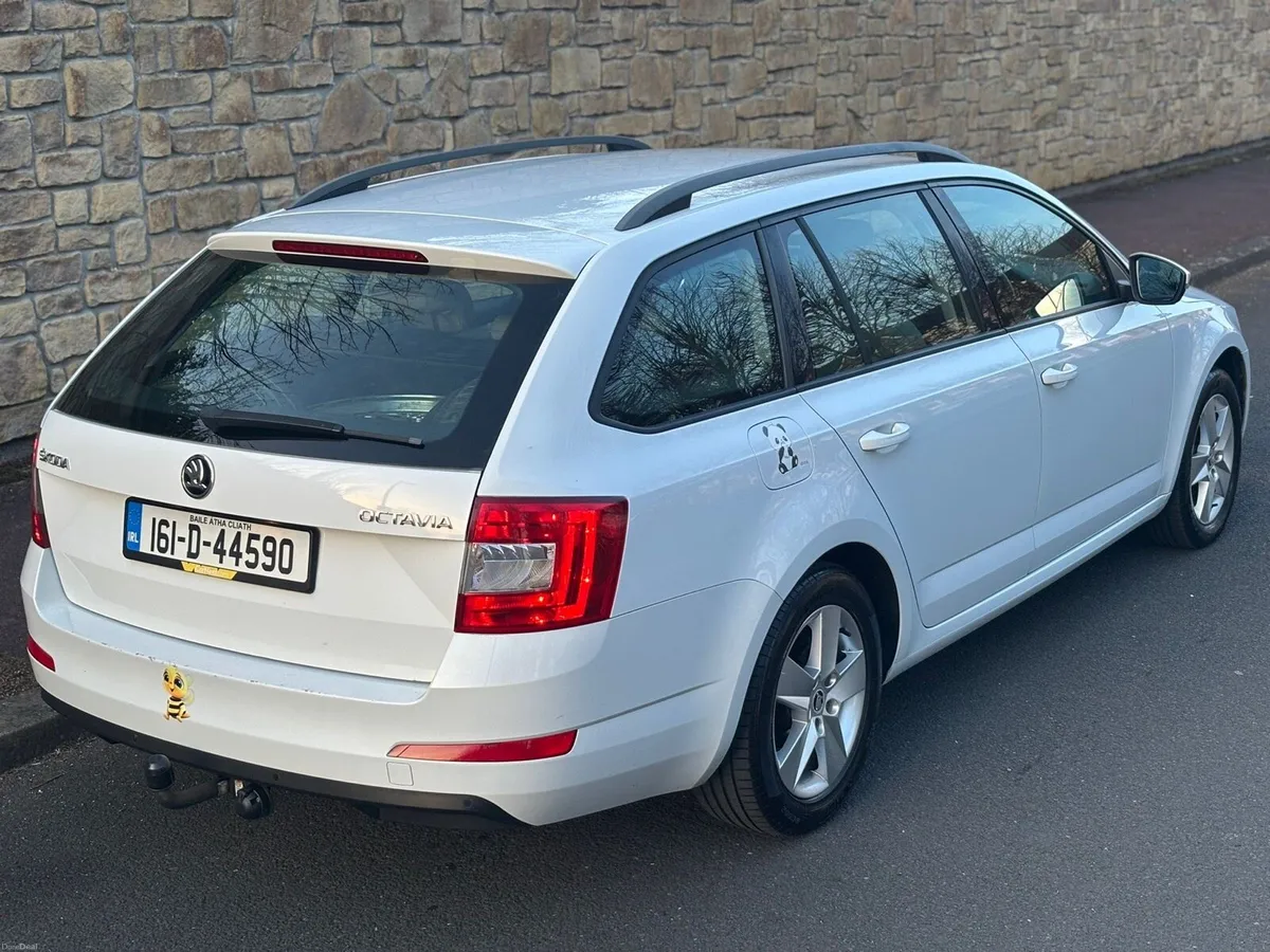 Skoda Octavia AMBITION 2.0TDI NCT 3/28 TAX 2/27 - Image 4