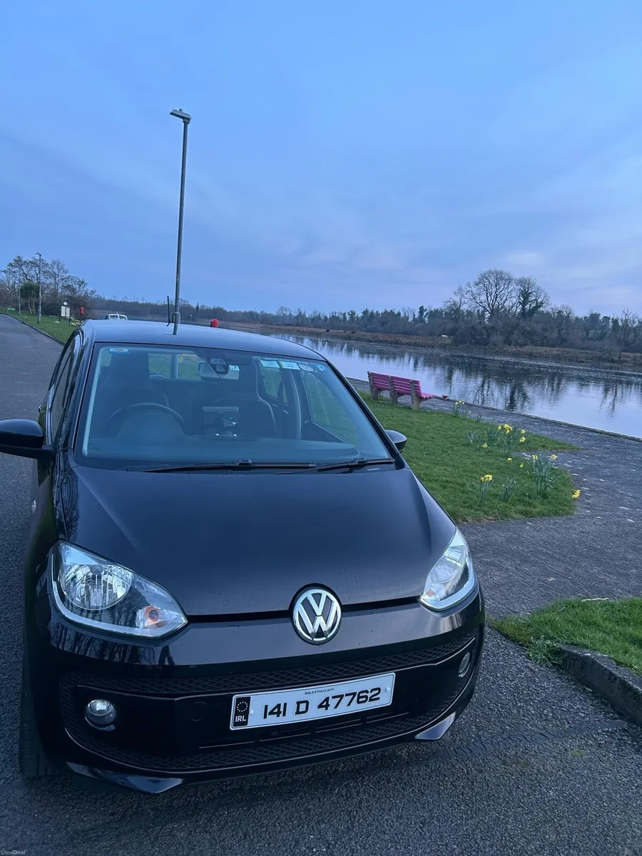 141 VW Up! Automatic, Black, Excellent Condition - Image 2