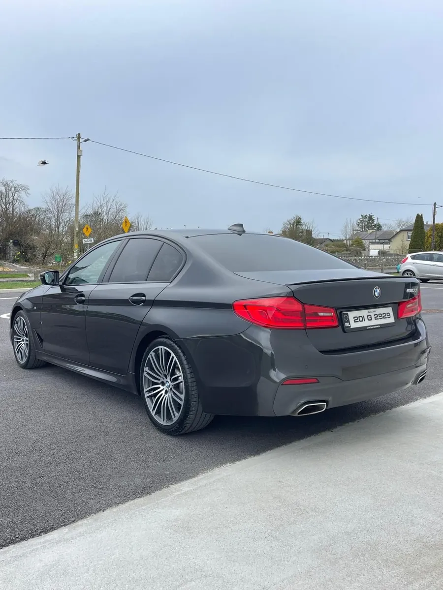 BMW 5-Series - Image 3