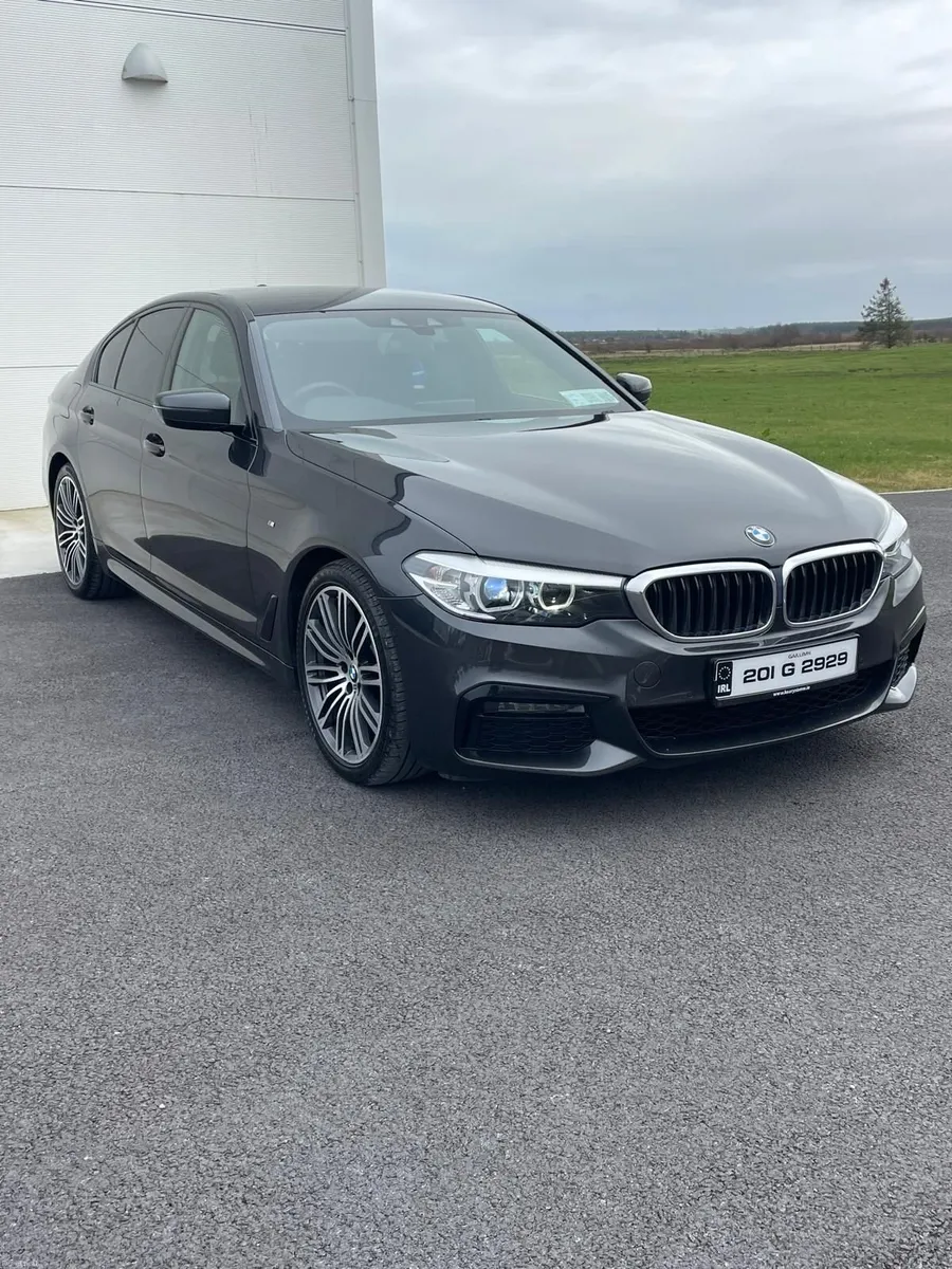 BMW 5-Series - Image 4