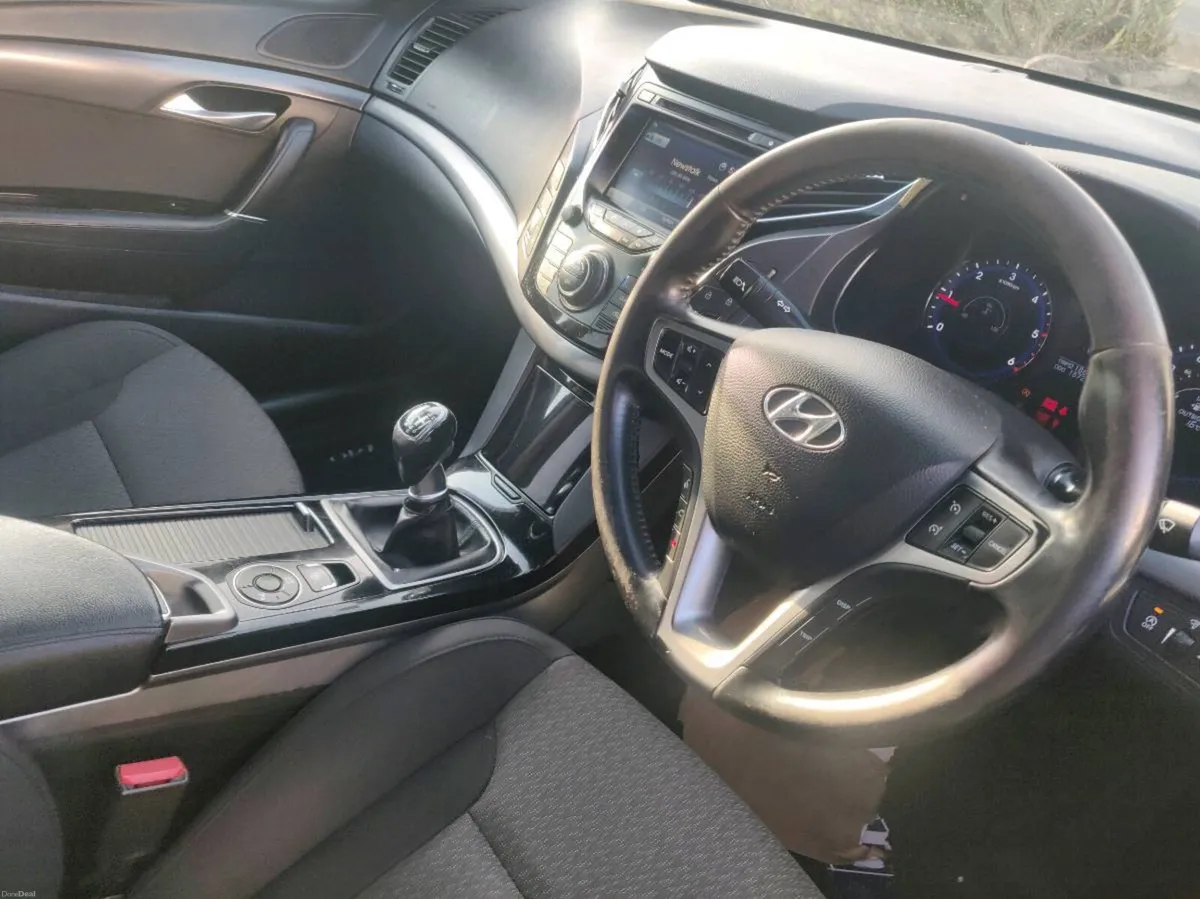 Hyundai i40 NCT AND TAX - Image 4