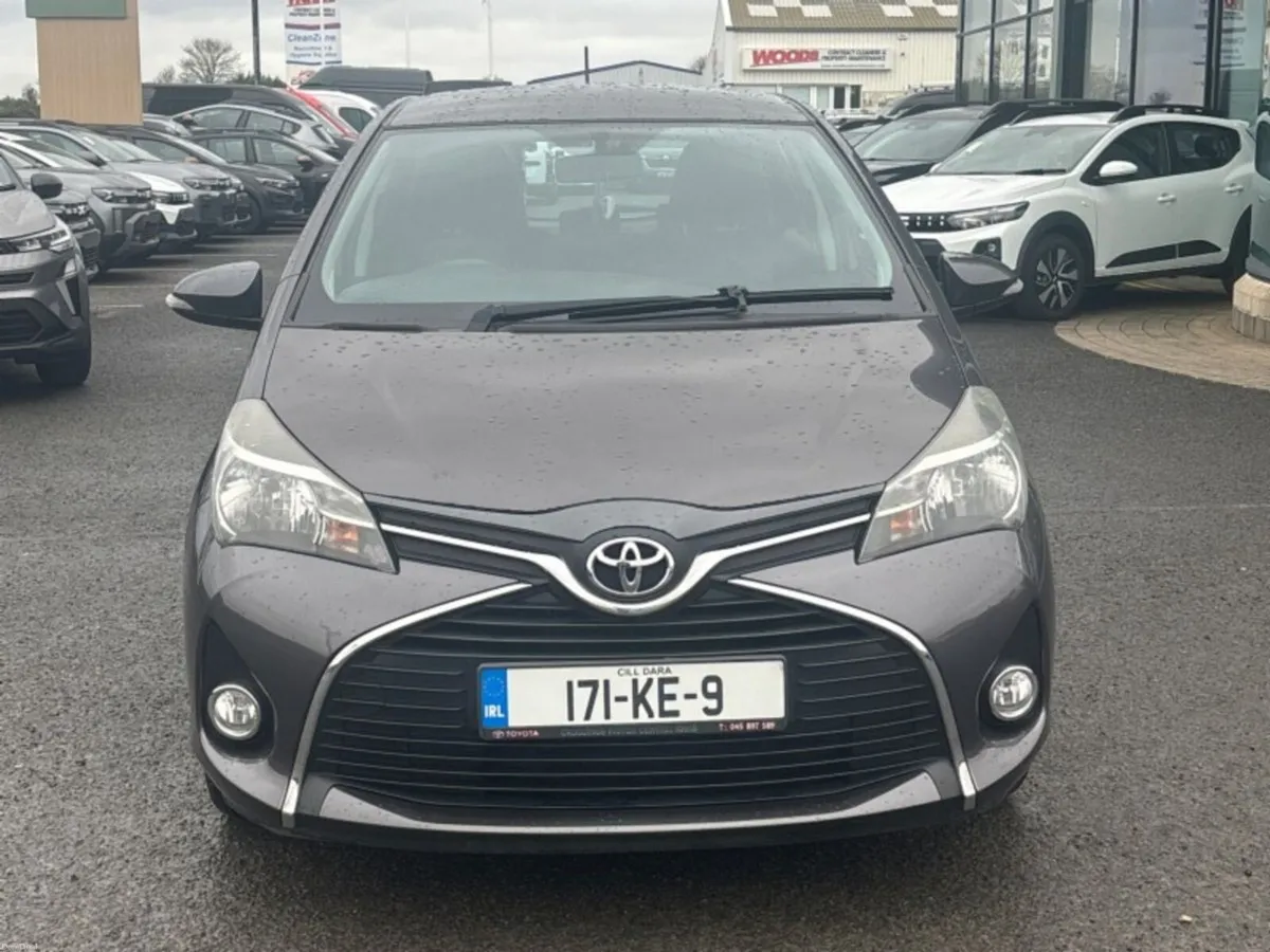 Toyota Yaris YARIS - Image 2