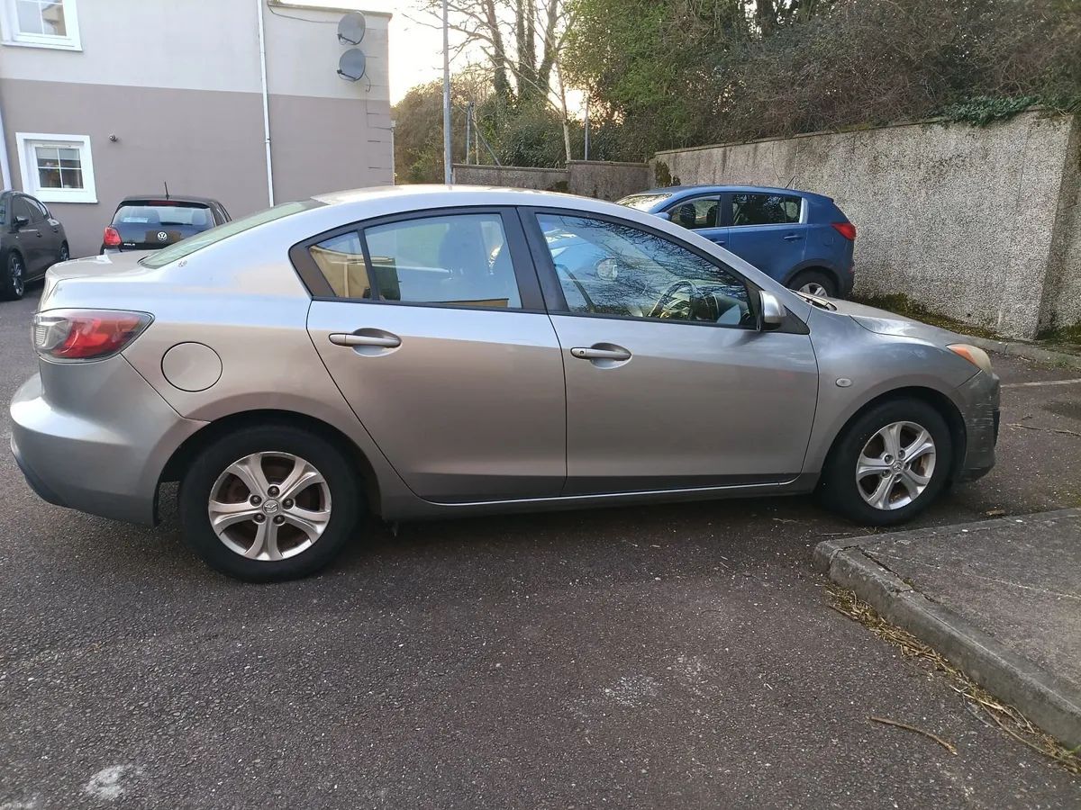 Mazda Mazda3 2011 - Image 4