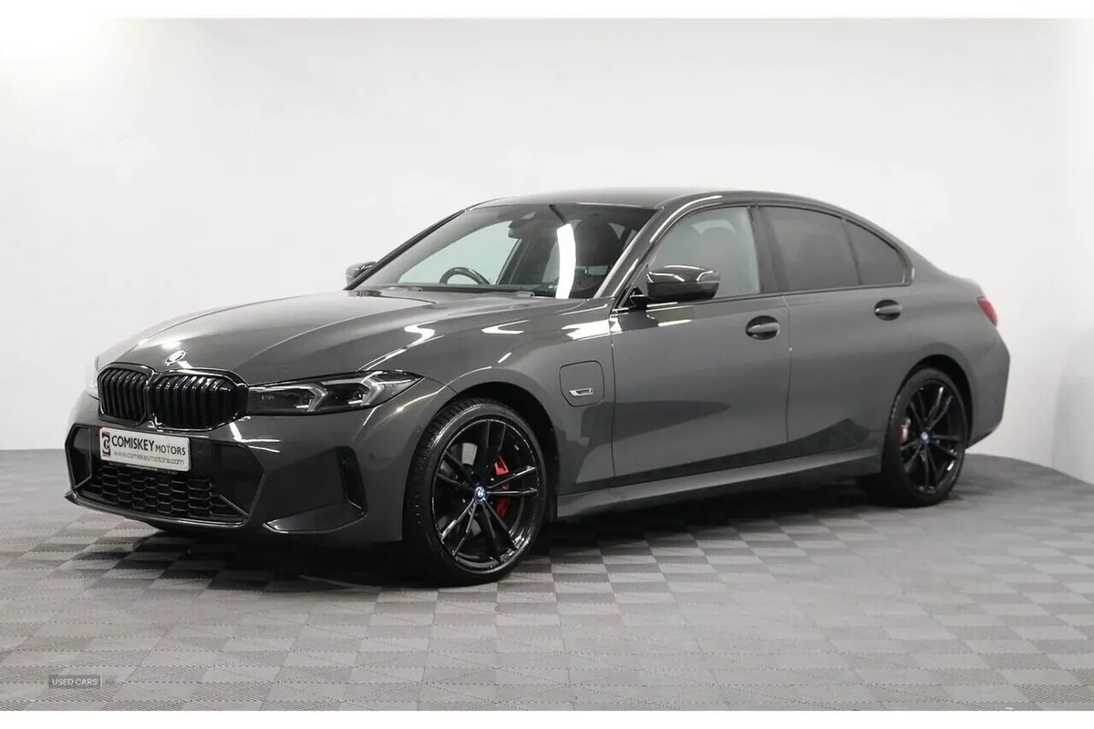 BMW 3-Series 330e M Sport - Image 4