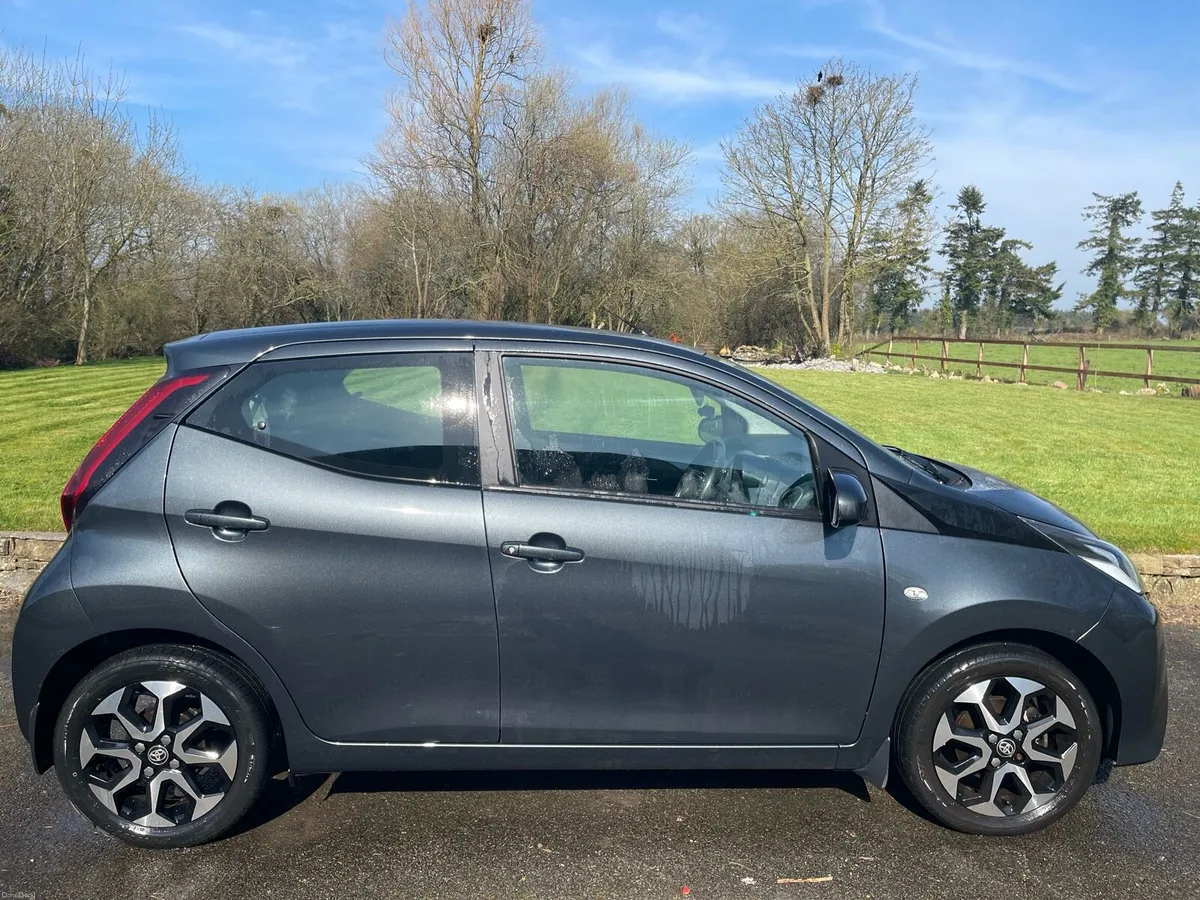 182 Toyota Aygo - Image 2