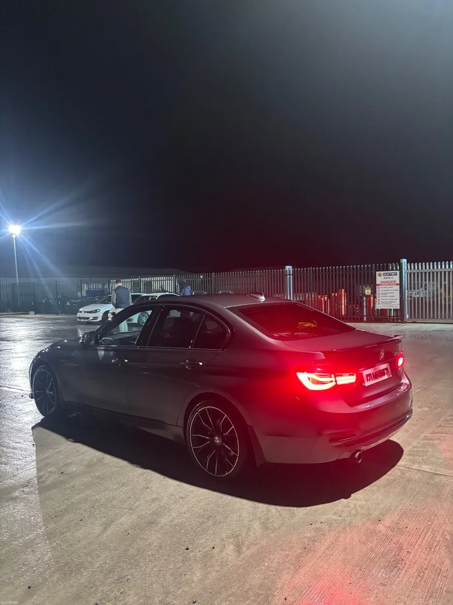 BMW 3-Series 2017 - Image 3