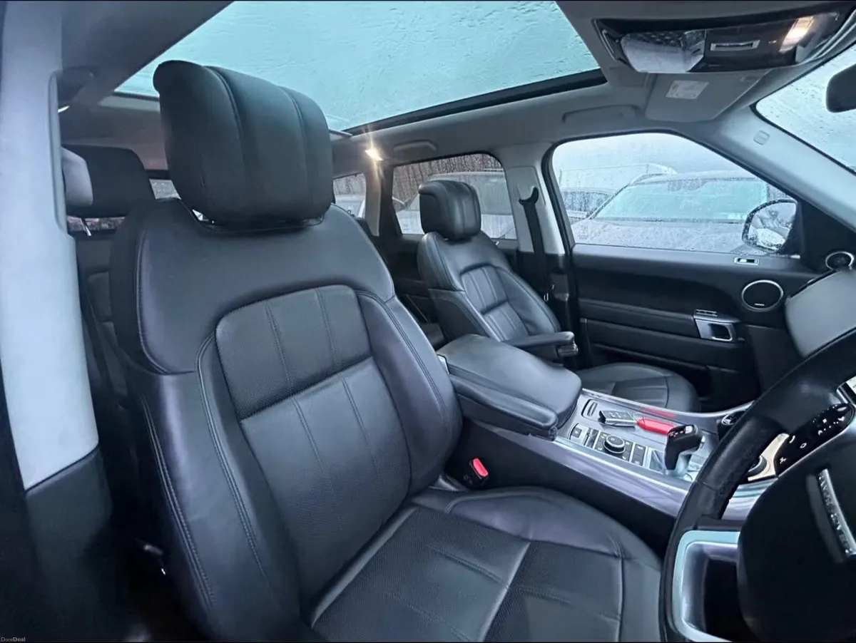 201 RANGE ROVER SPORT P400HSE MEGA SPEC - Image 6