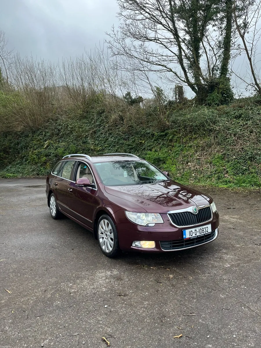 Skoda Superb Elegance Estate - Image 1