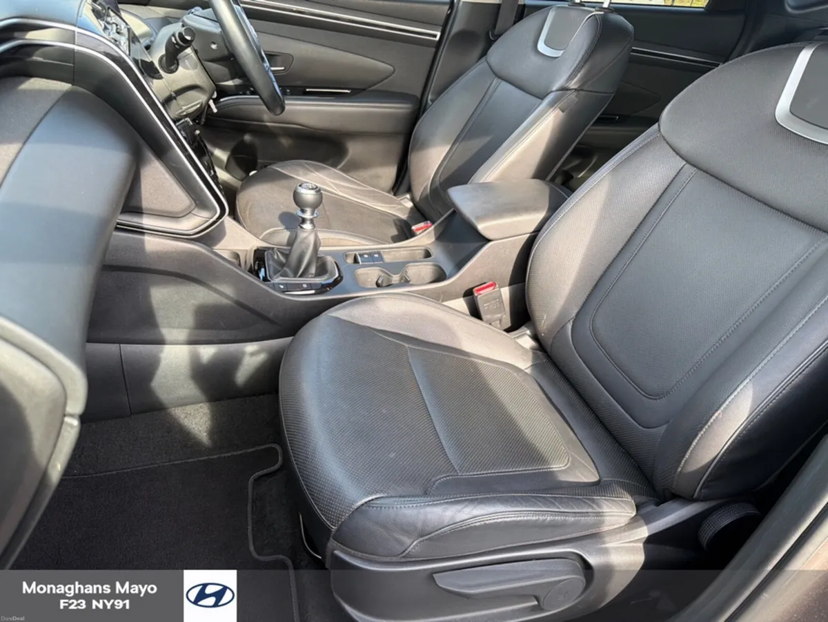 Hyundai Tucson EXECUTIVE 1.6 DIESEL 5DR - Image 4