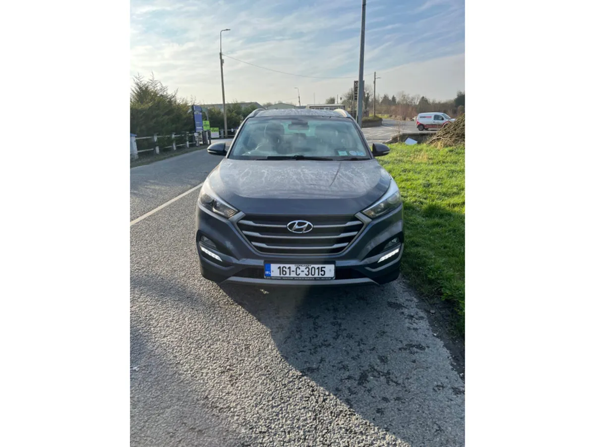 Hyundai Tucson EXECUTIVE 5DR - Image 2