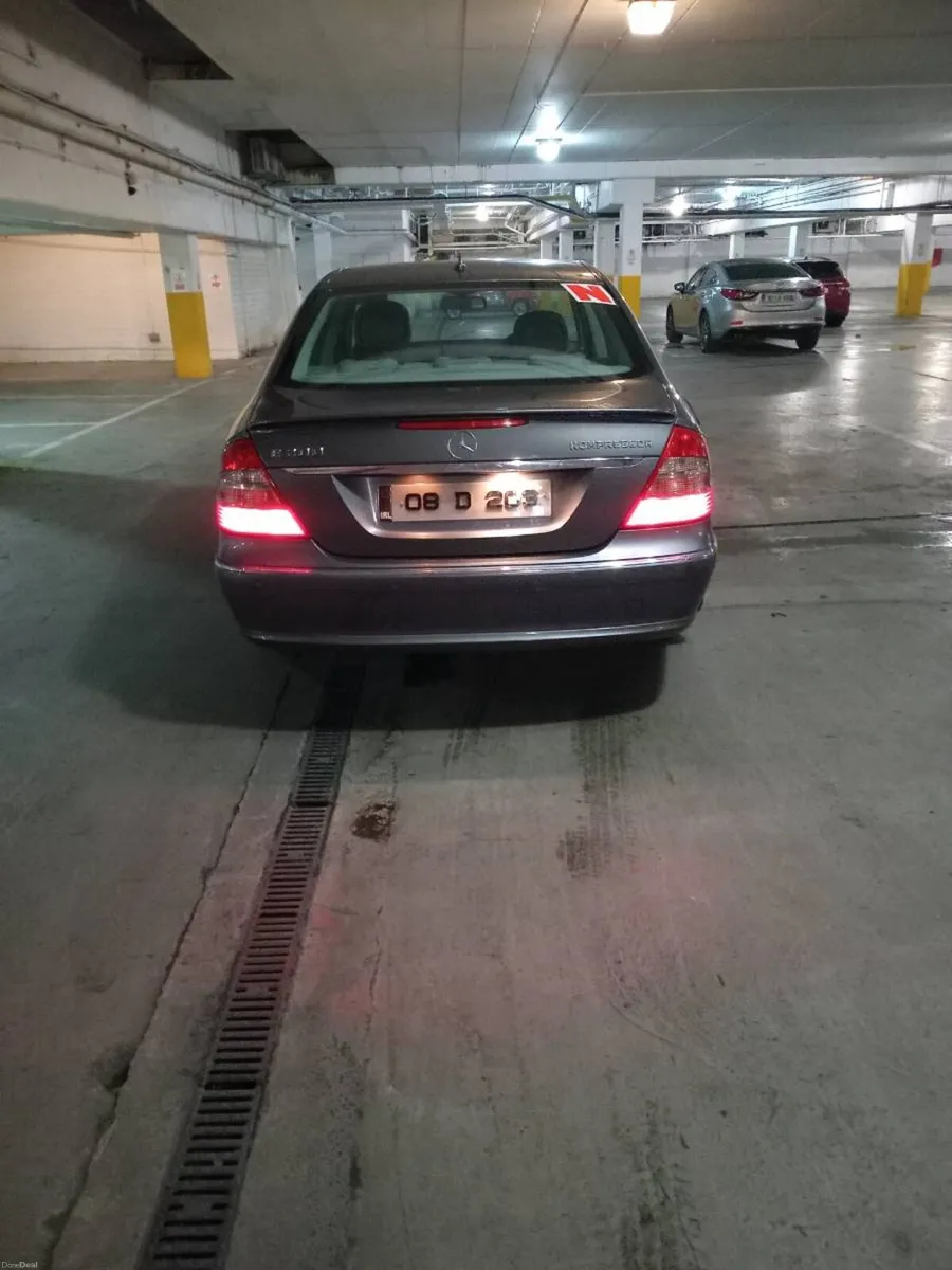 Mercedes-Benz E-Class 2008 - Image 3