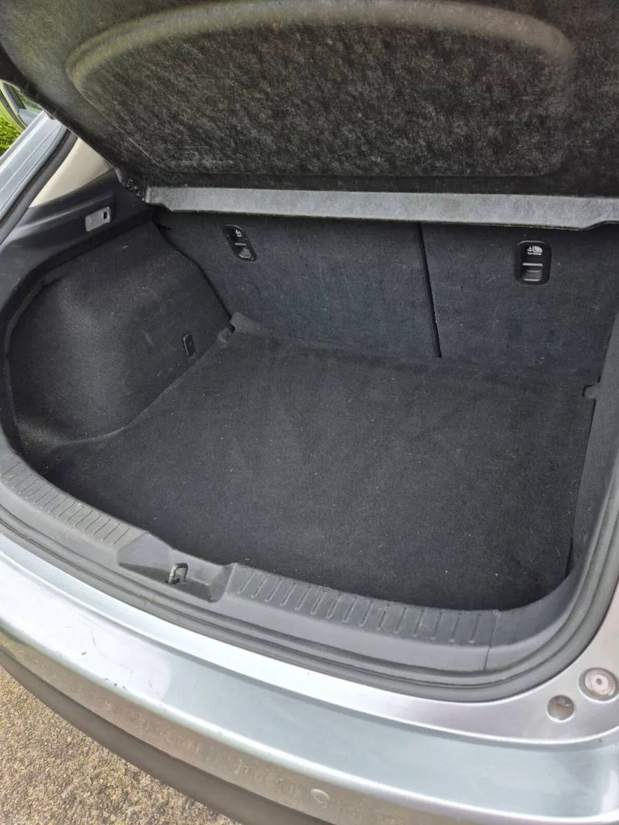 Mazda 3 - Image 4
