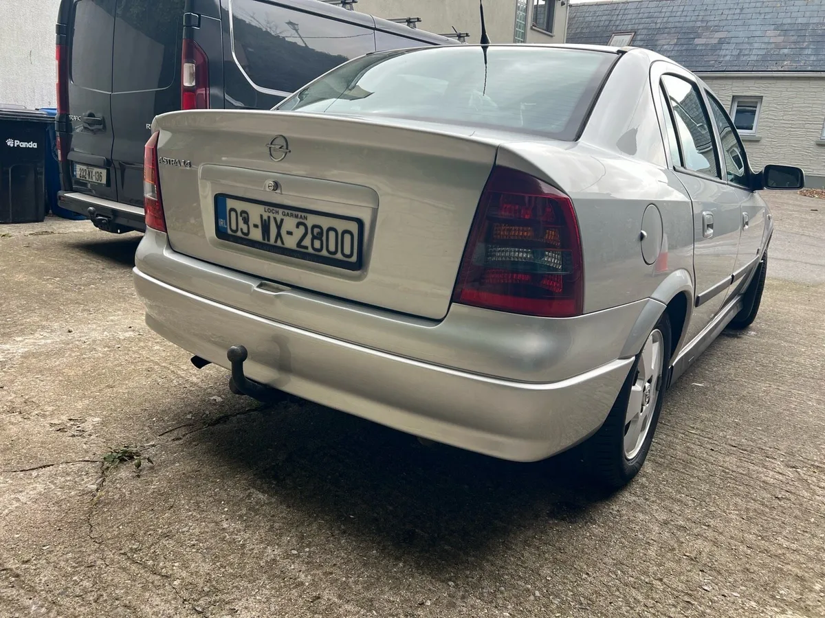 Opel Astra - Image 2