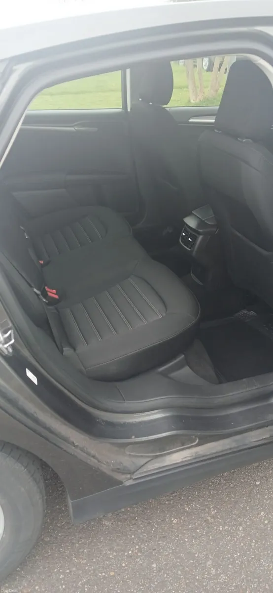 Ford Mondeo 2017 - Image 2