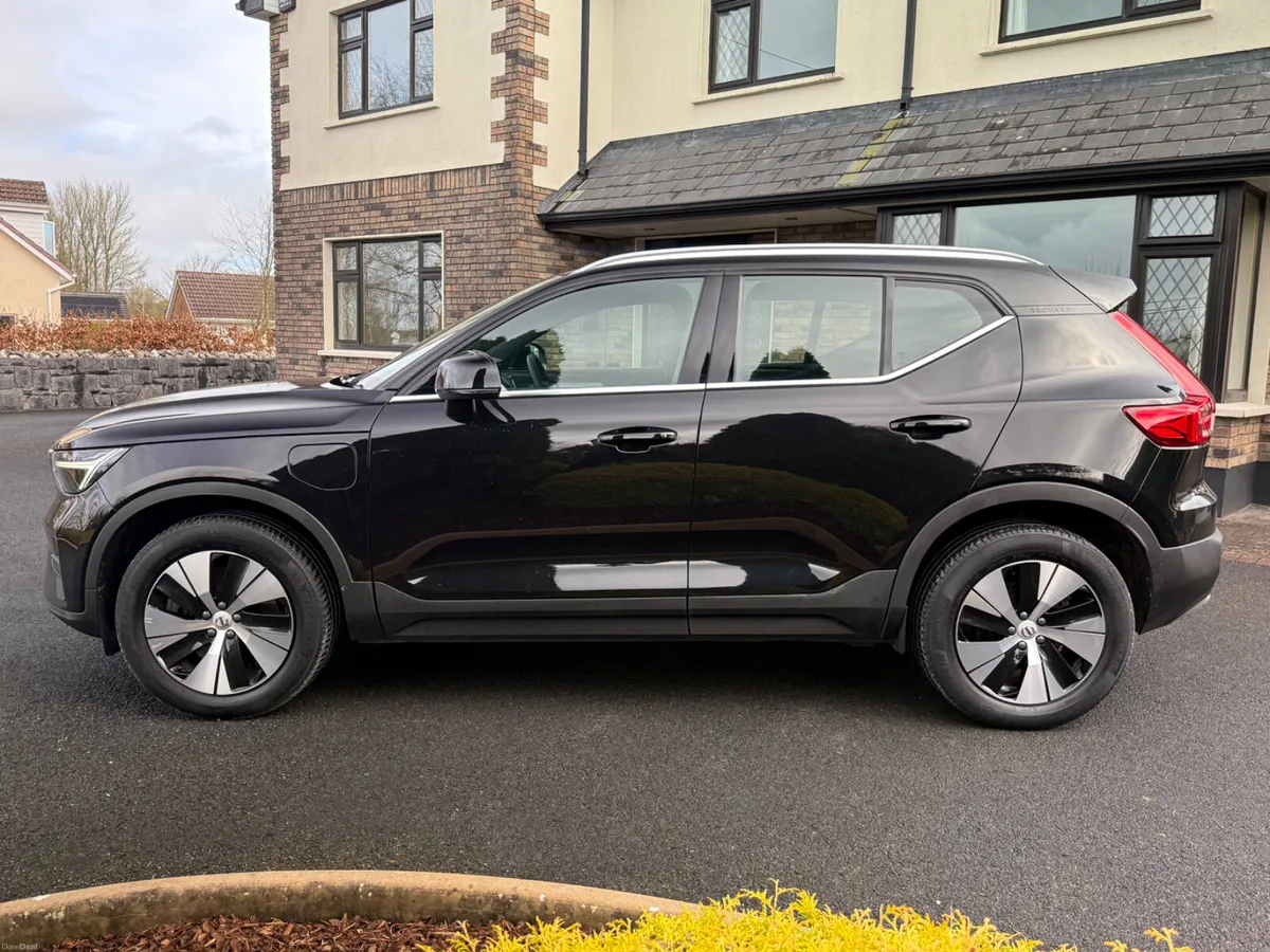 Stunning 231 Volvo XC40 PHEV! - Image 4