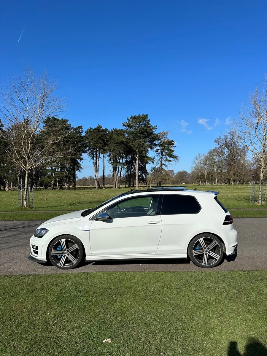 2015 VW Golf R Sunroof DSG 300hp - Image 4