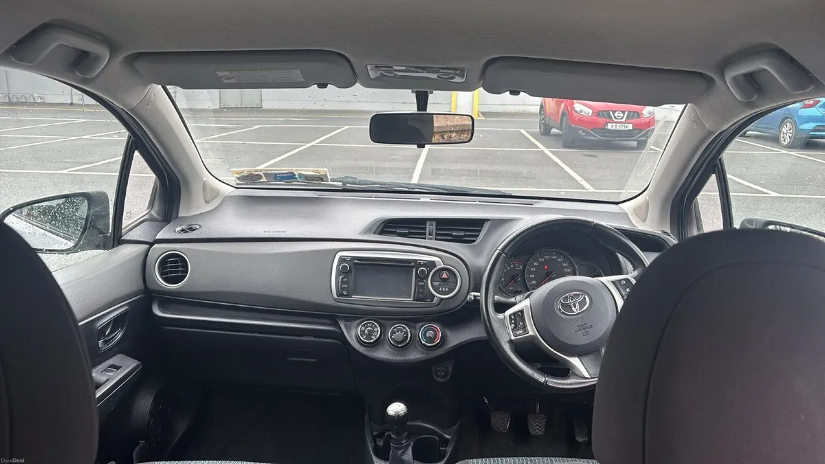 Toyota Yaris 2012 - Image 1