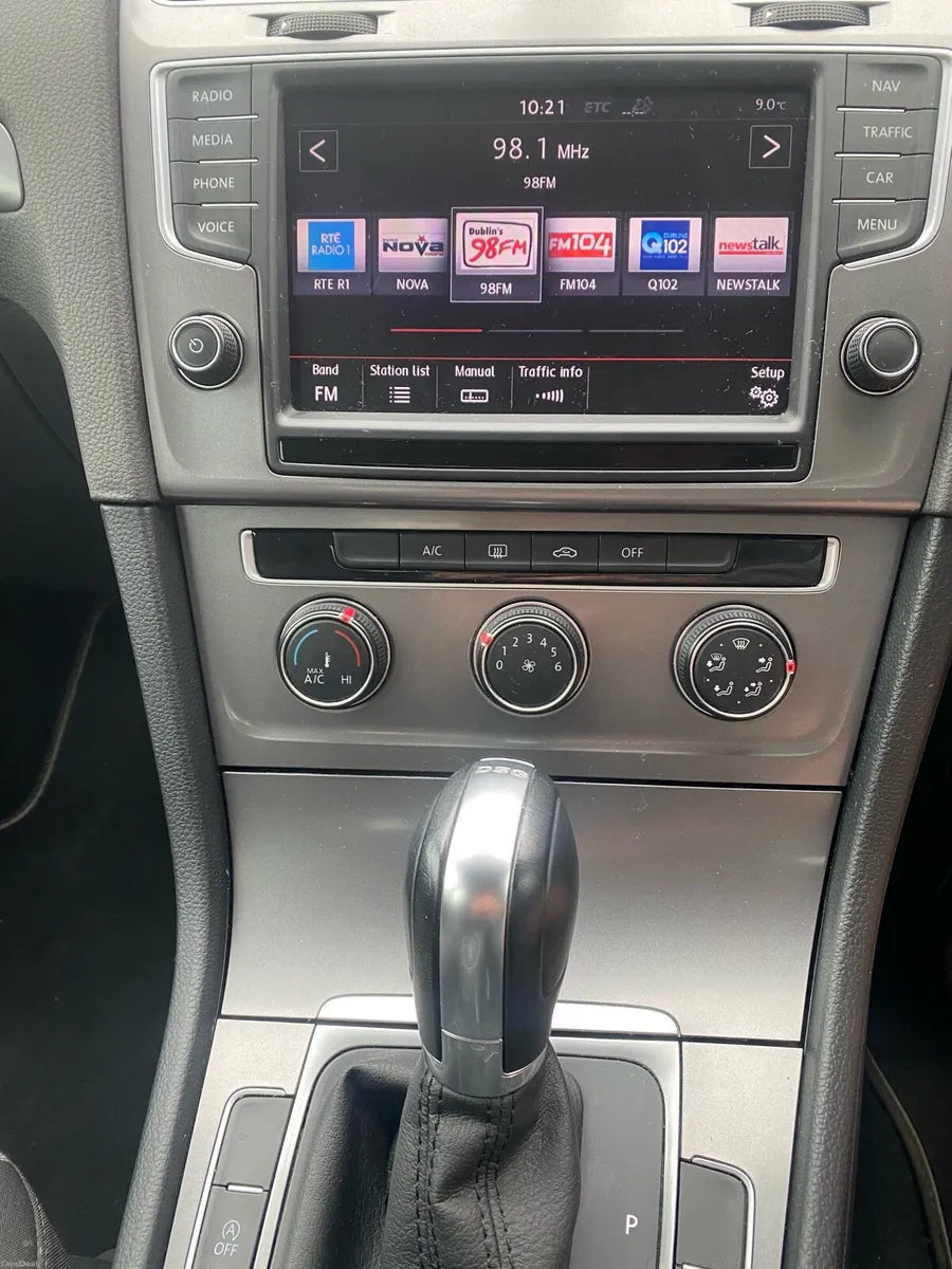 ✅ GOLF 1.2 PETROL AUTOMATIC ONLY 54.76 MILES - Image 3