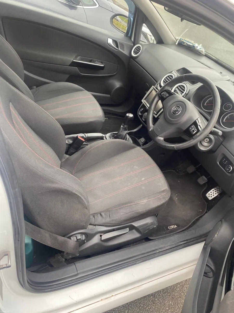 Vauxhall Corsa 2011 - Image 2