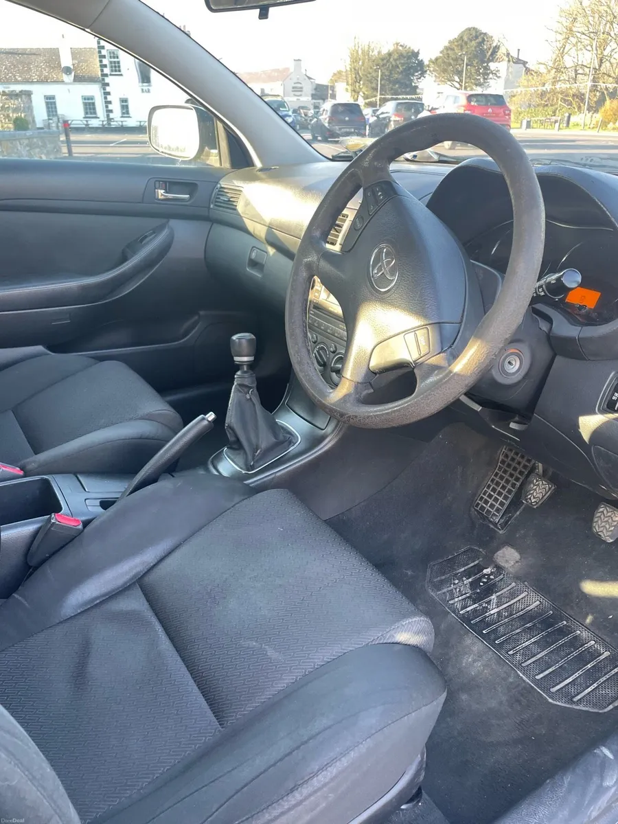 Toyota Avensis 2008 - Image 4