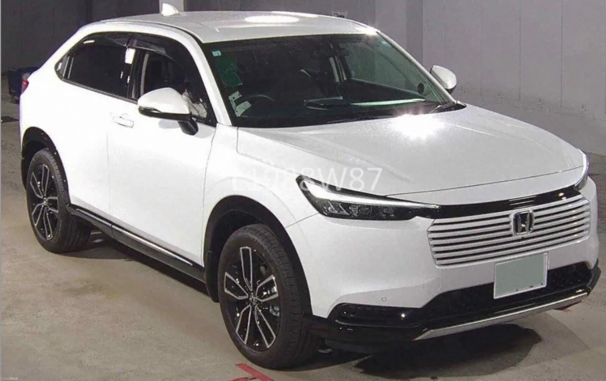 Honda Vezel 2024,1.5 petrol-hybrid,Auto,LIKE NEW - Image 2