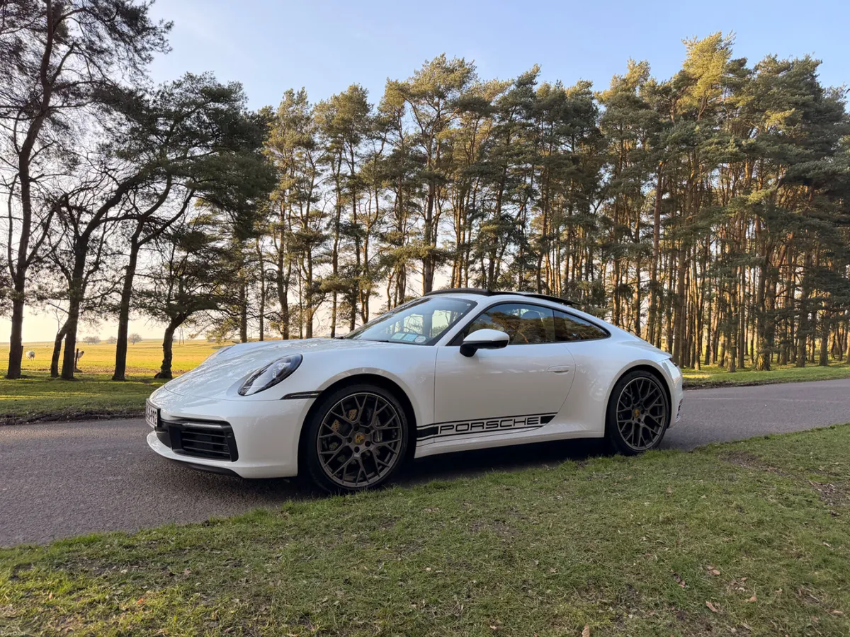 Porsche 911 2021 Very Low KM - Image 3