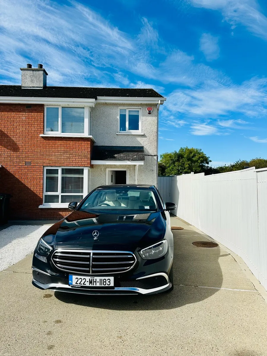 Mercedes-Benz E-Class E220d Exclusive - Image 1