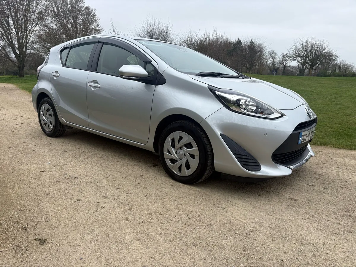 2020 TOYOTA AQUA HYBRID - Image 1