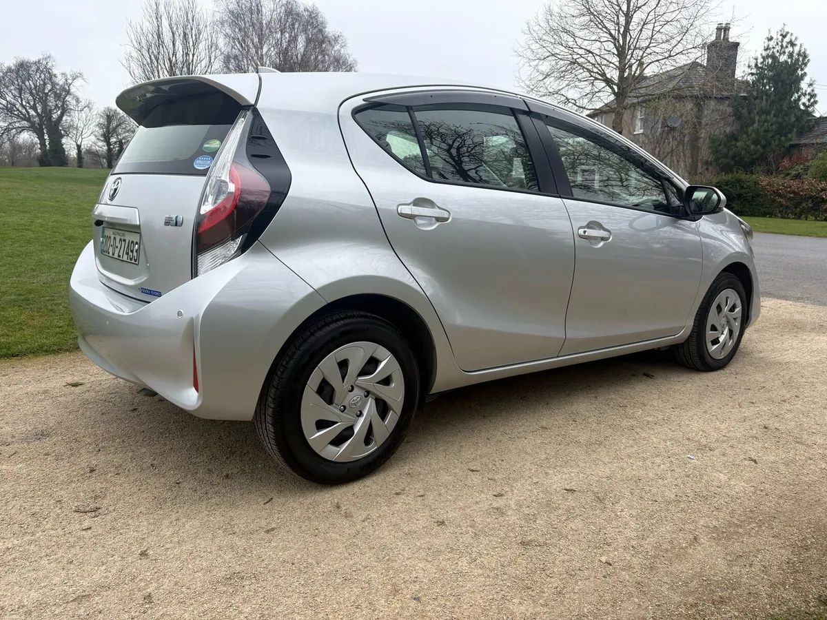 2020 TOYOTA AQUA HYBRID - Image 3