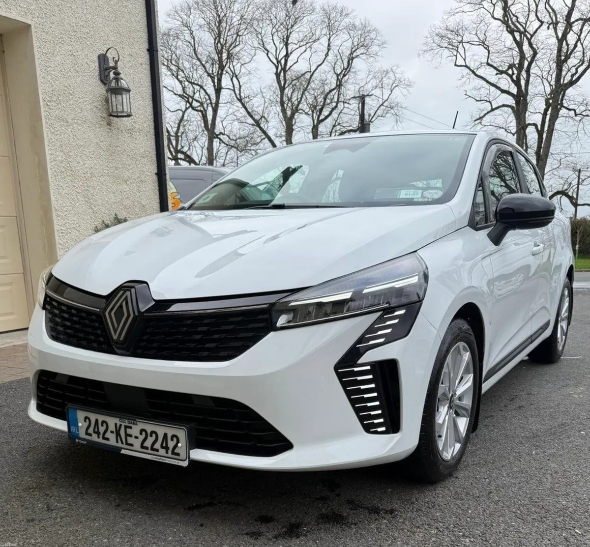 2024 (242) Renault Clio Evolution TCE 90 - Image 1